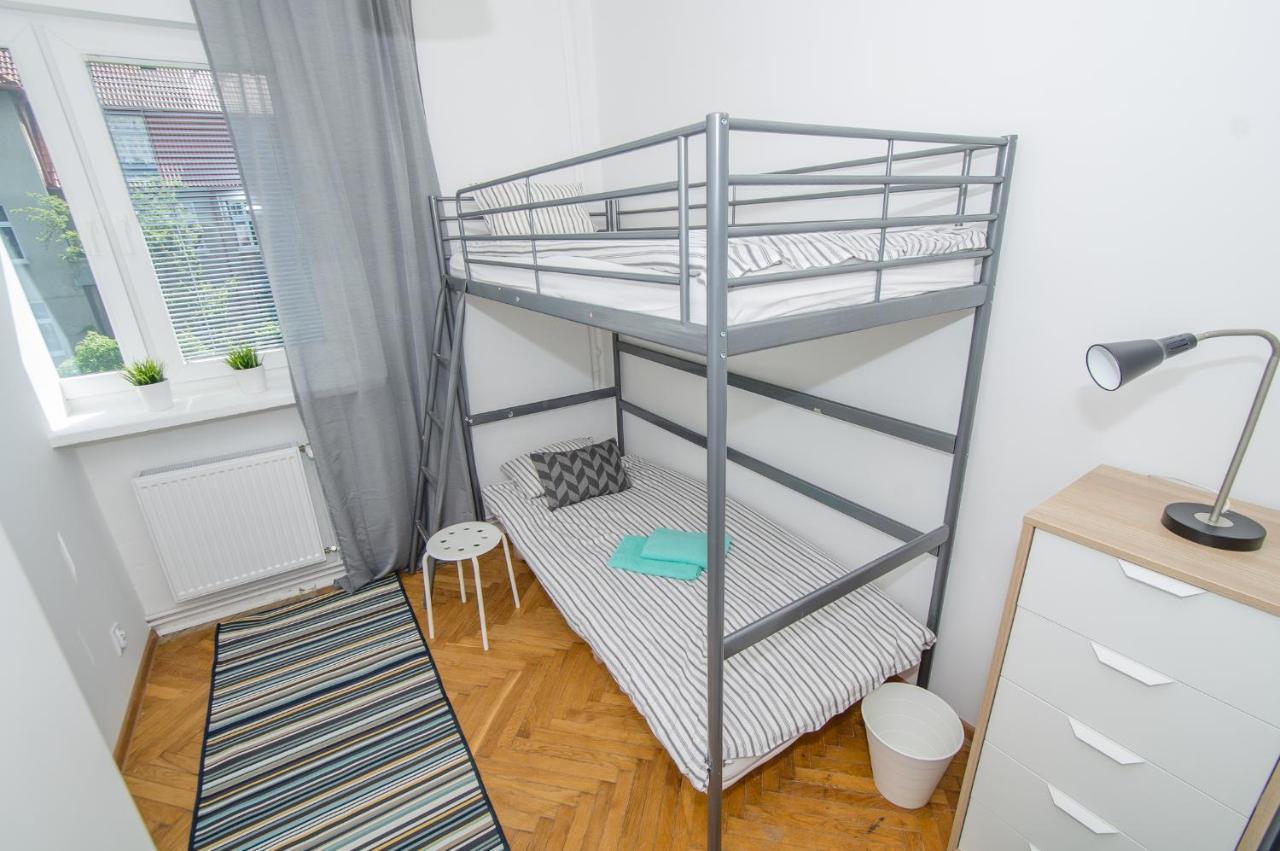 Uwh Hostel 格但斯克 外观 照片